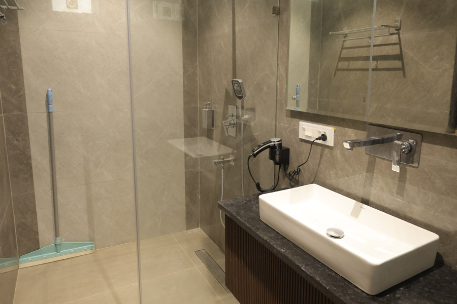 Stream View Room-12